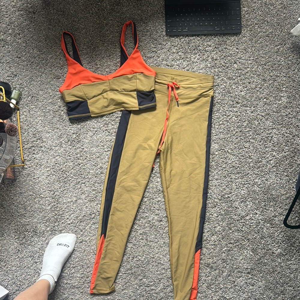 The Upside Down Sports Bra and Leggings Set